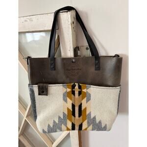 Southern Charm handmade leather goods hand bag